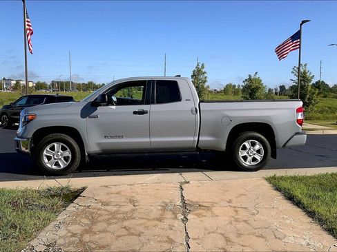Used 2021 Toyota Tundra SR5 AWD/4WD image 12