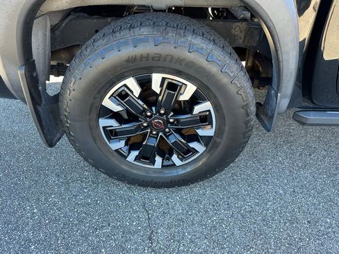 Used 2022 Nissan Frontier Pro-X image 5