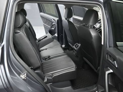 Used 2024 Volkswagen Tiguan SE FWD image 35