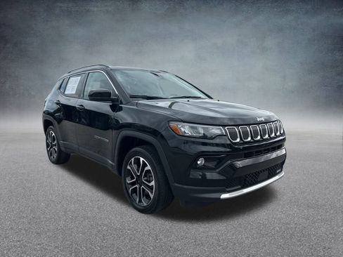 Certified 2022 Jeep Compass Limited image 2