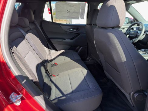 New 2026 Chevrolet Equinox LT w/ LPO, Floor Liner Package image 12