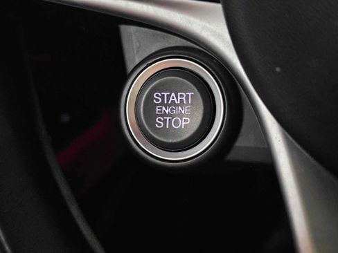 Used 2019 Alfa Romeo Stelvio image 35