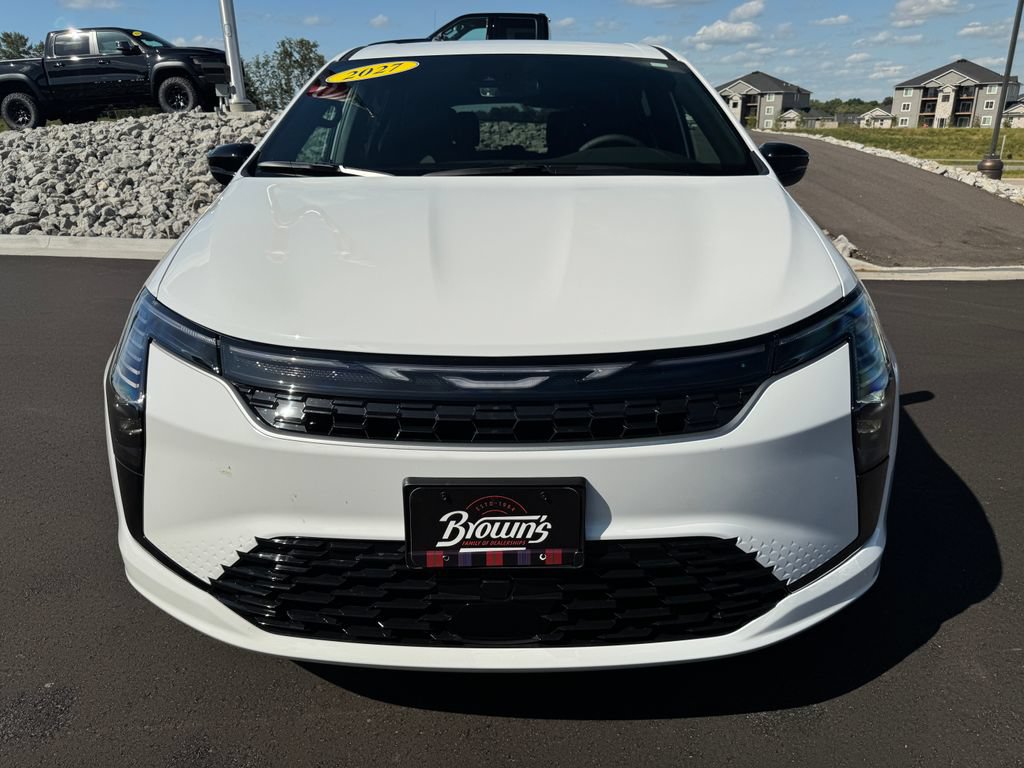 New 2027 Chrysler Pacifica Select FWD image 2