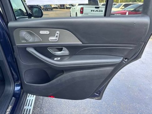 Used 2022 Mercedes-Benz GLS 450 4MATIC image 24