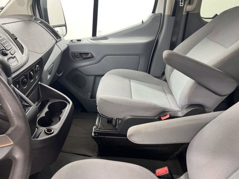 Used 2017 Ford Transit 350 XLT image 19