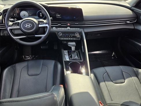 Certified 2023 Hyundai Elantra Limited image 12