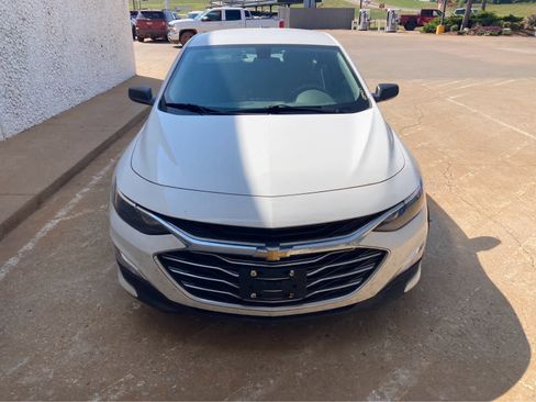 Used 2021 Chevrolet Malibu LS FWD image 10