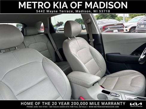 Used 2018 Kia Niro EX Premium FWD image 43