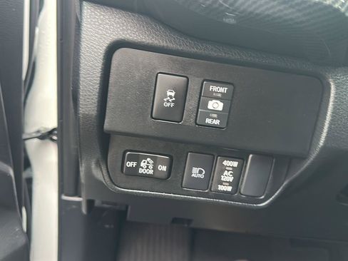 Used 2023 Toyota Tacoma TRD Off-Road w/ Technology Package image 19