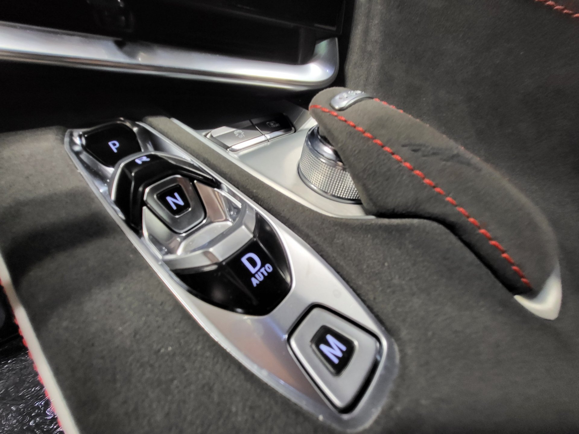 Used 2023 Chevrolet Corvette Stingray Premium Conv w/ Z51 Performance Package RWD image 17