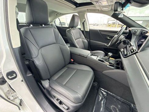 Certified 2024 Lexus ES 300h w/ Premium Package FWD image 26