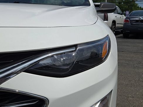 Used 2021 Chevrolet Malibu LS FWD image 13