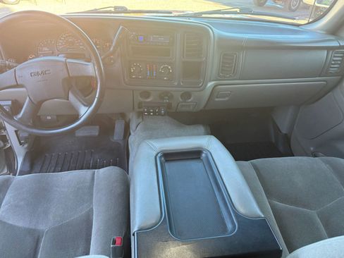 Used 2004 GMC Yukon SLE image 23