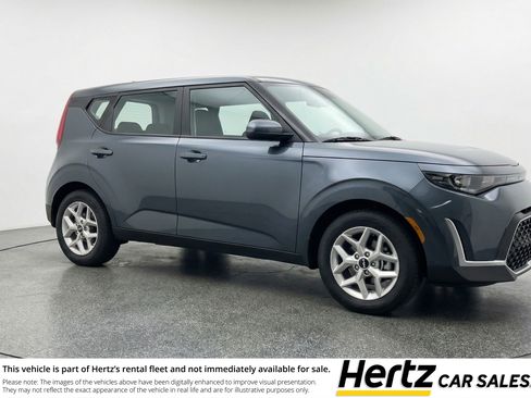Used 2025 Kia Soul LX w/ LX Technology Package FWD image 1