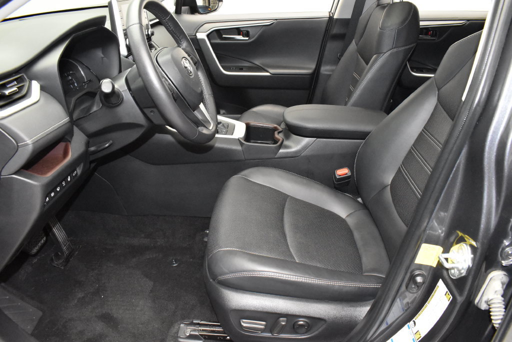 Used 2022 Toyota RAV4 Limited AWD/4WD image 14