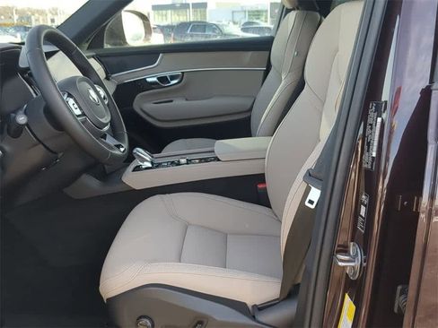 New 2026 Volvo XC90 B5 Core w/ Protection Package Premier image 15
