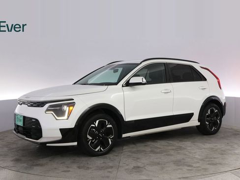 Used 2023 Kia Niro Wind FWD image 18