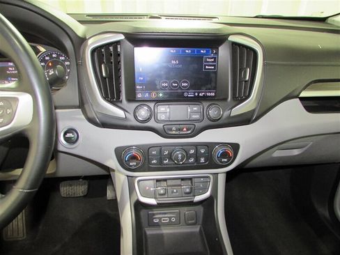 Used 2023 GMC Terrain SLT image 30