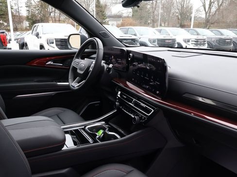 New 2026 Chevrolet Traverse Z71 w/ Enhanced Driving Package image 40