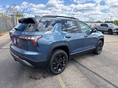 New 2026 Chevrolet Equinox LT AWD/4WD image 4