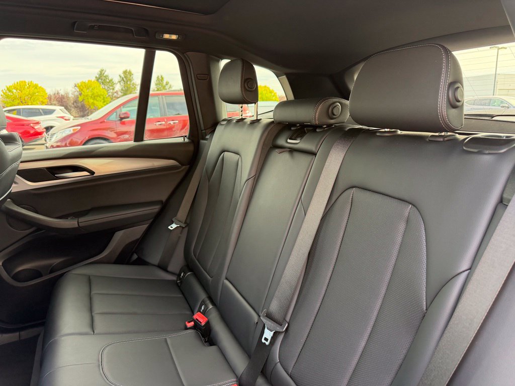 Used 2023 BMW X3 xDrive30i w/ Convenience Package AWD/4WD image 31