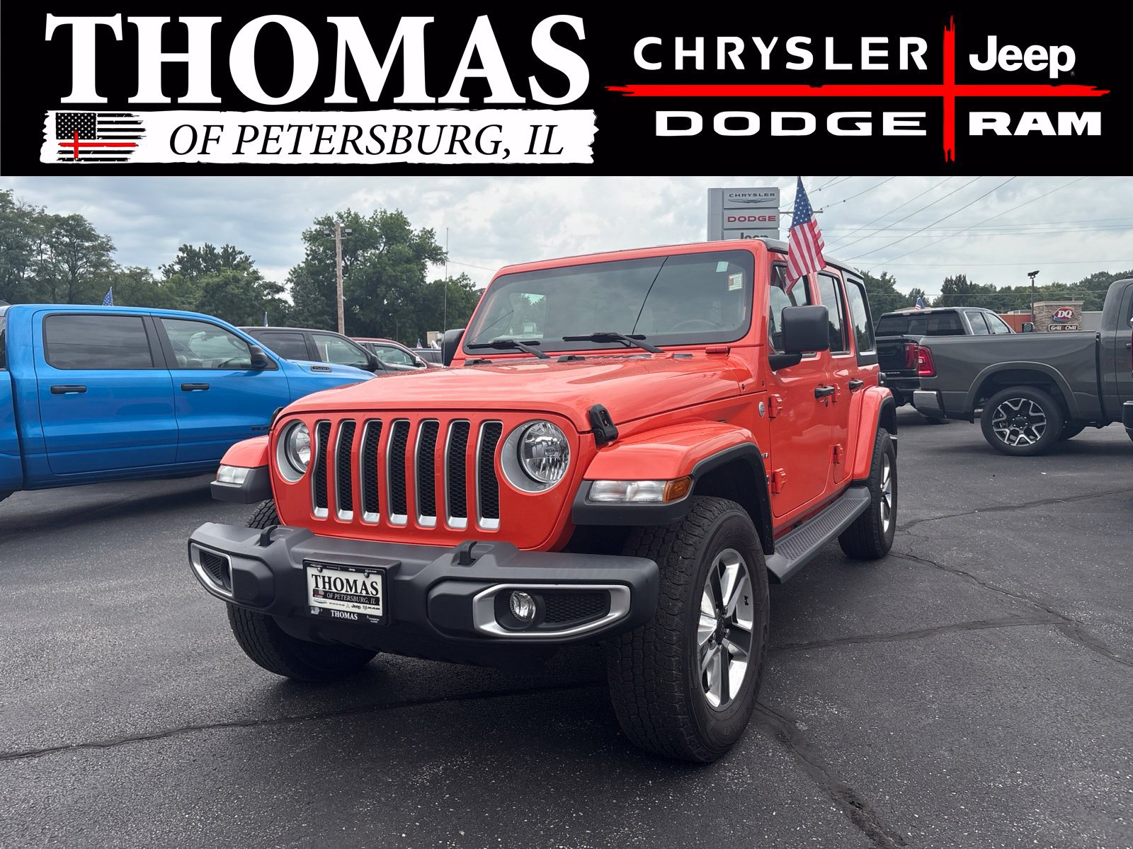 Used 2018 Jeep Wrangler Unlimited Sahara w/ Cold Weather Group AWD/4WD image 3