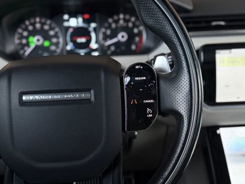 Used 2020 Land Rover Range Rover Velar R-Dynamic S AWD/4WD image 25