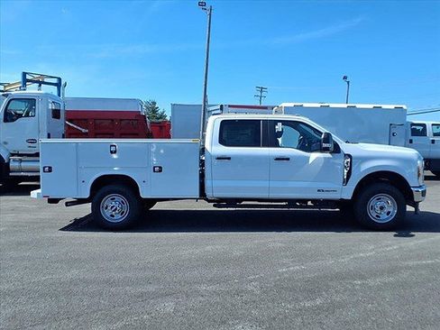 New 2026 Ford F350 XL w/ XL Chrome Package AWD/4WD image 3