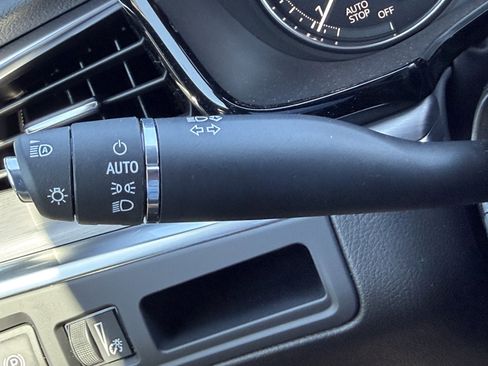 New 2025 Cadillac XT5 Luxury image 28