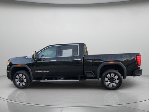 Used 2024 GMC Sierra 2500 Denali w/ Denali Reserve Package AWD/4WD image 17