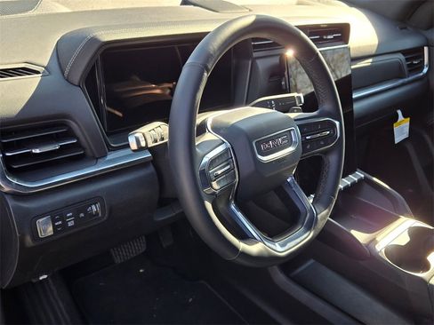 Used 2025 GMC Terrain Elevation image 6