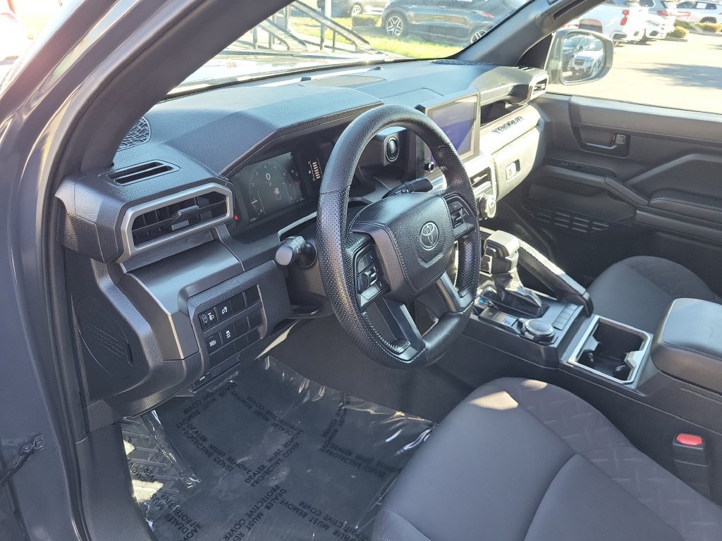 Used 2025 Toyota Tacoma SR5 AWD/4WD image 20