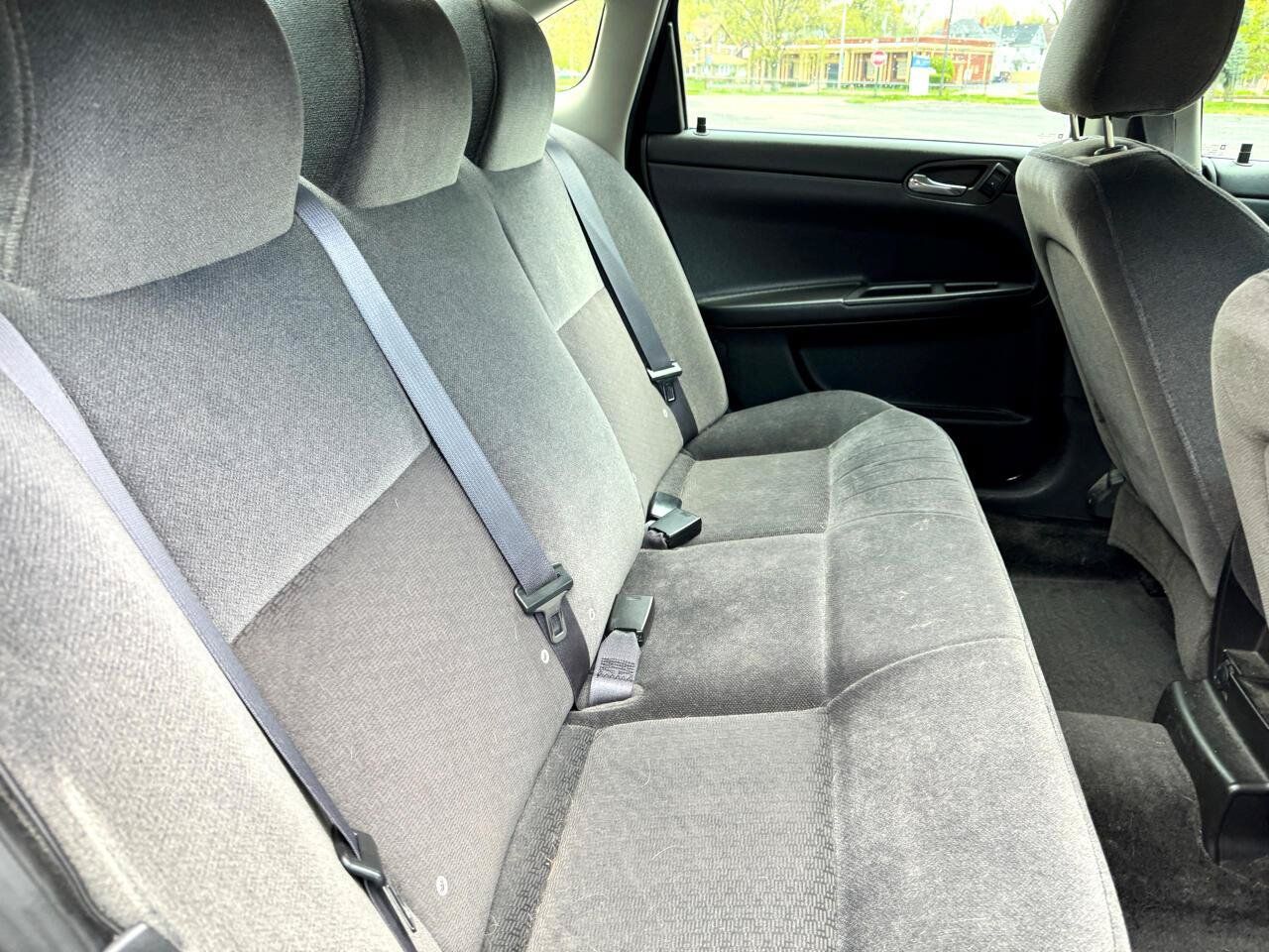 Used 2011 Chevrolet Impala LT FWD image 40
