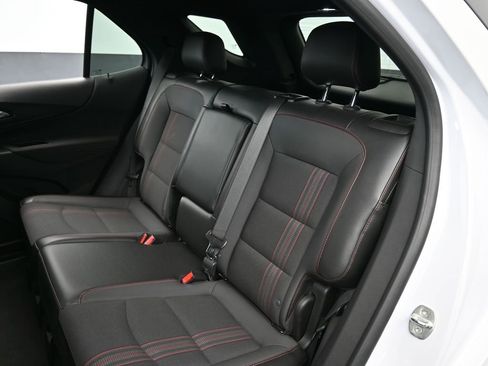 Used 2023 Chevrolet Equinox RS image 36