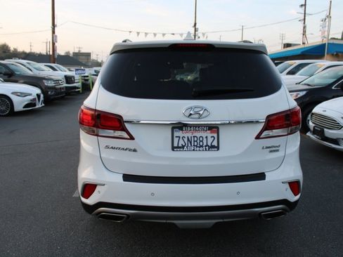 Used 2017 Hyundai Santa Fe Limited image 5