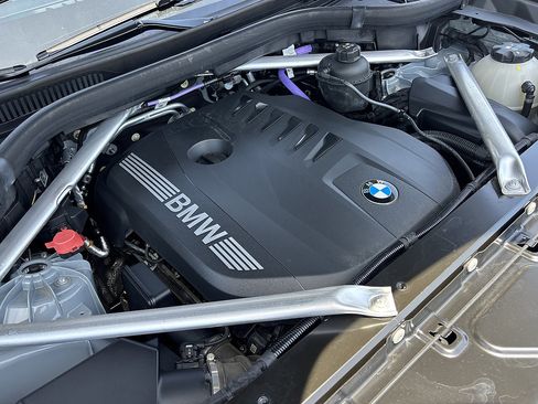 Used 2024 BMW X5 sDrive40i w/ M Sport Package RWD image 30