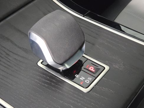Used 2026 Land Rover Range Rover Evoque Dynamic SE AWD/4WD image 30