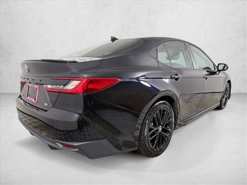 Used 2025 Toyota Camry SE FWD image 3