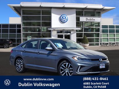 Certified 2025 Volkswagen Jetta SE