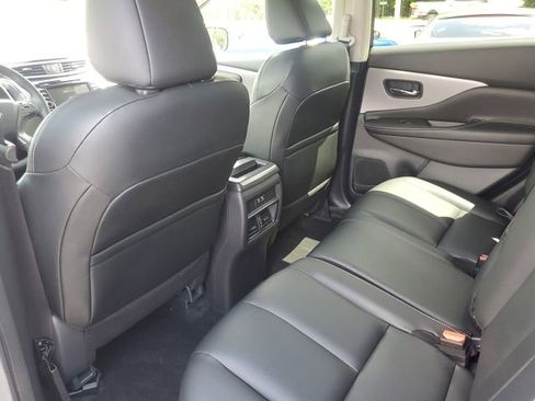 Certified 2024 Nissan Murano SV w/ SV Midnight Edition Package FWD image 11