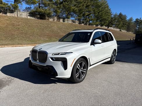 New 2024 BMW X7 xDrive40i w/ M Sport Package image 1