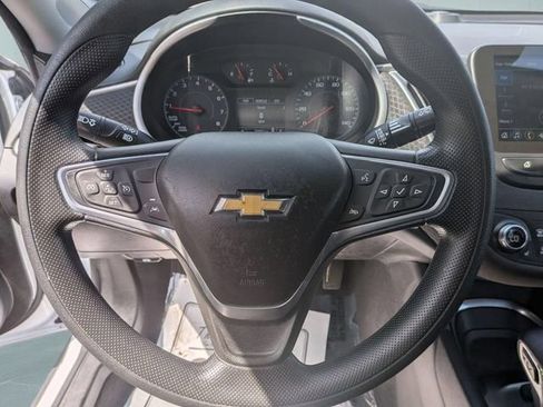 Used 2023 Chevrolet Malibu LT w/ Driver Confidence Package FWD image 18