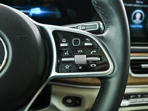 Used 2022 Mercedes-Benz GLS 450 4MATIC image 12