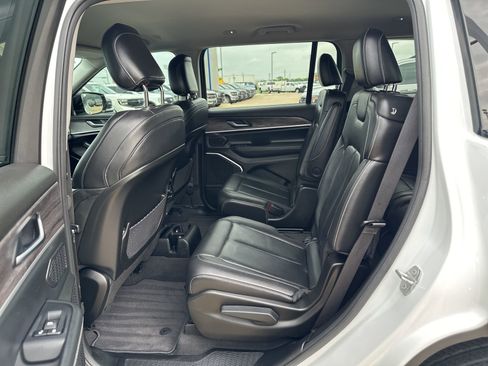 Used 2022 Jeep Grand Cherokee L Limited image 12