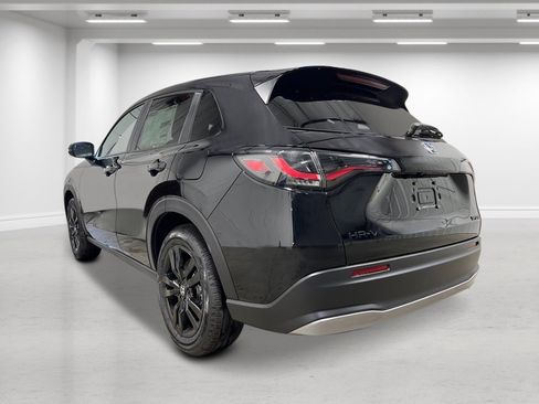 New 2026 Honda HR-V Sport image 3