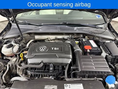 Used 2017 Volkswagen Golf Wolfsburg Edition image 9