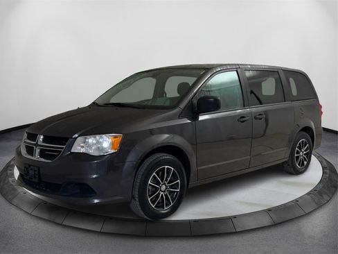 Used 2019 Dodge Grand Caravan SE w/ UConnect Hands-Free Group image 1