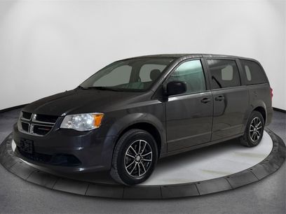 Used 2019 Dodge Grand Caravan SE w/ UConnect Hands-Free Group