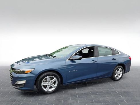 Used 2024 Chevrolet Malibu LS FWD image 3