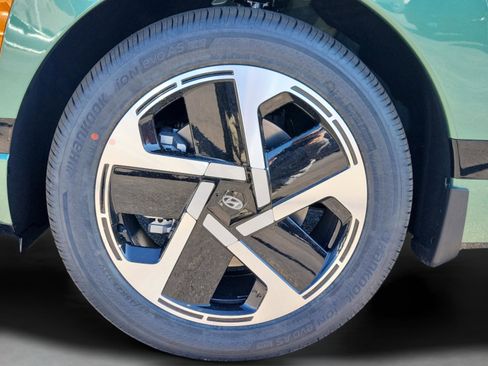 New 2026 Hyundai Ioniq 9 Calligraphy AWD/4WD image 13